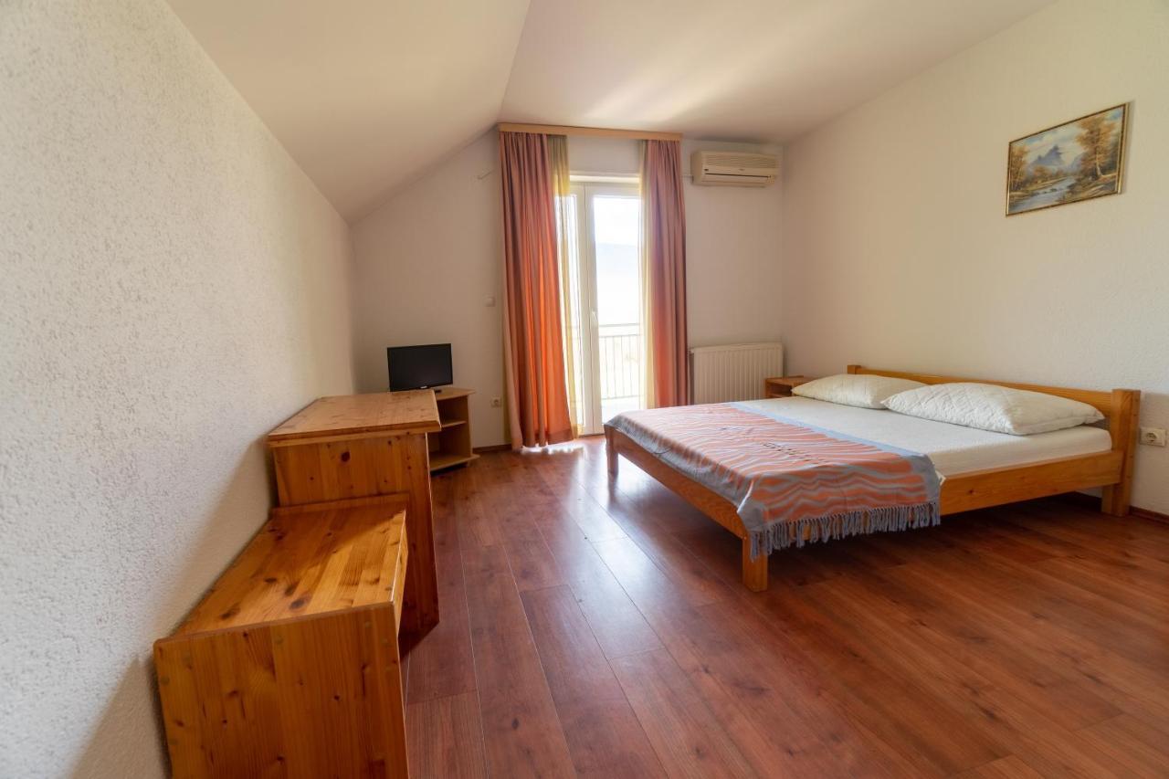 Hotel & Restaurant Babic Vranovaca ภายนอก รูปภาพ